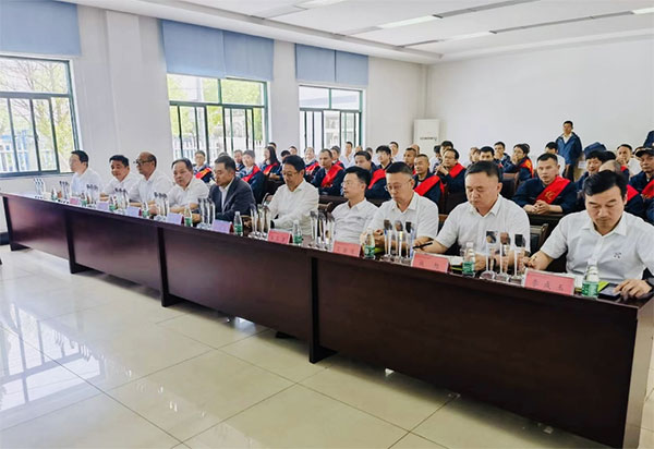 高昂有为   载誉前行---公司举行2022年度优异员工表扬大会